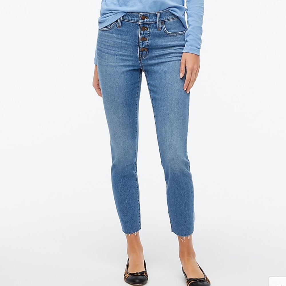 Brand new, tags still on, “9 inch high rise skinny, all-day stretch“ jeans.